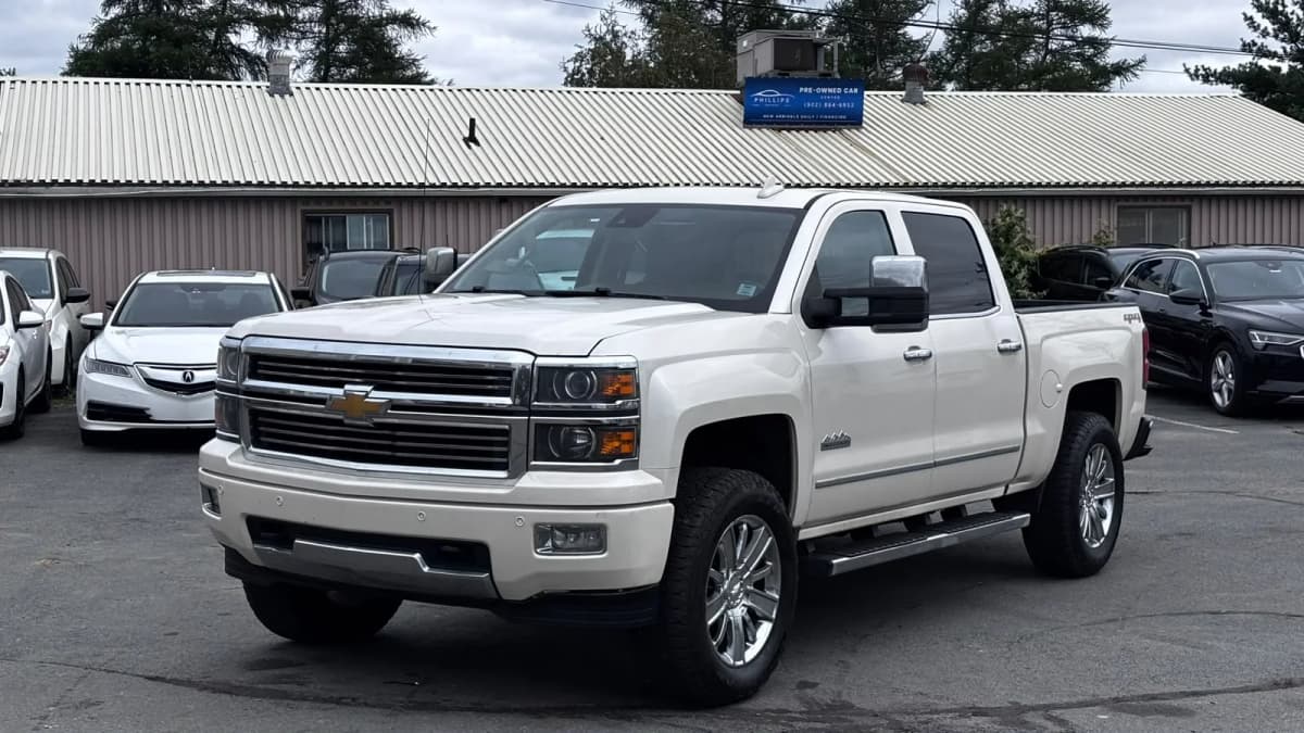 2015 Chevrolet Silverado 1500 High Country Crew Cab Std Box 4WD V8