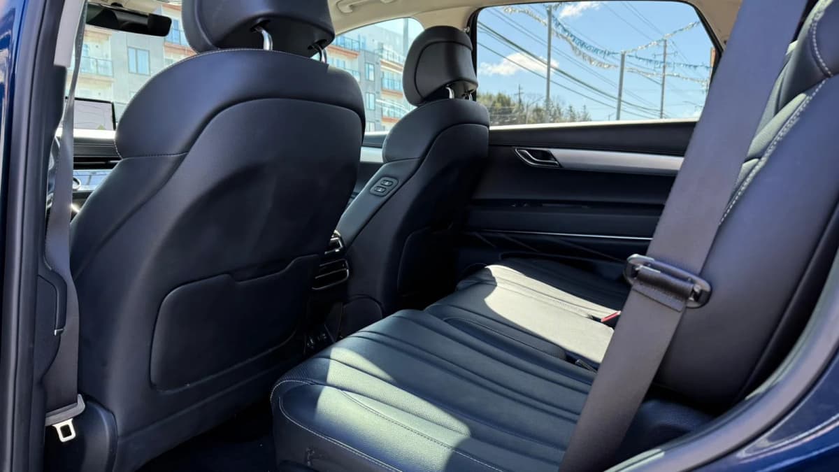 2021 Genesis GV80 Select 2.5T-4D UTILI AWD photo 19