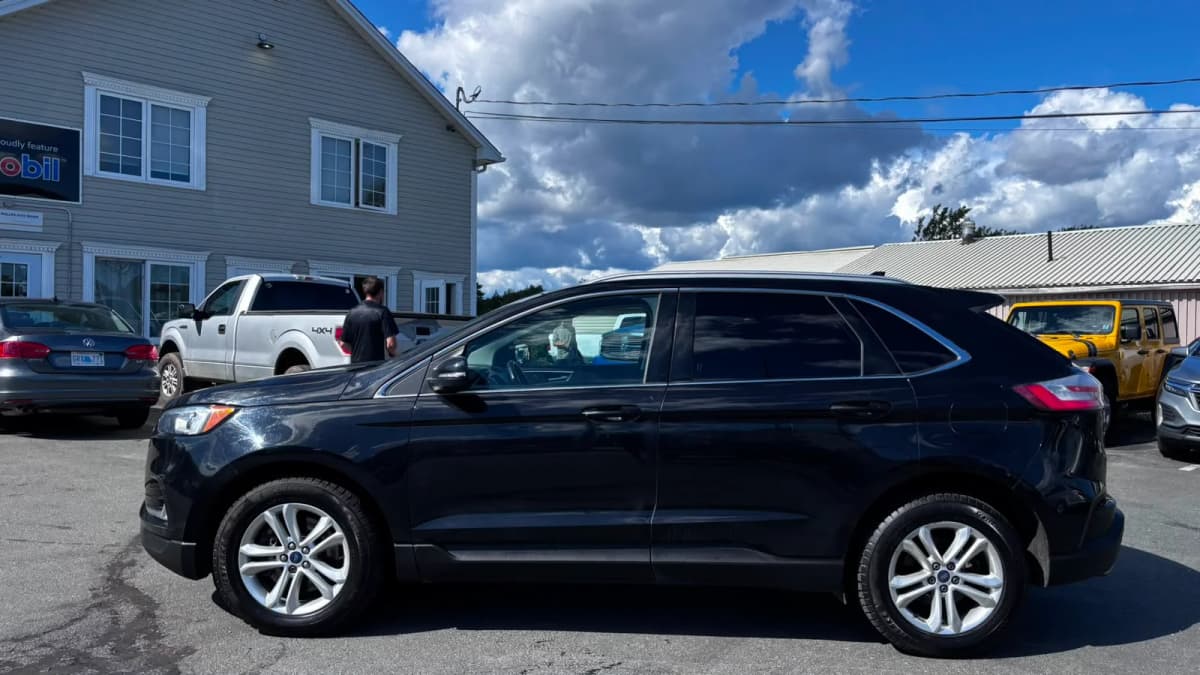 2019 Ford Edge SEL AWD photo 8
