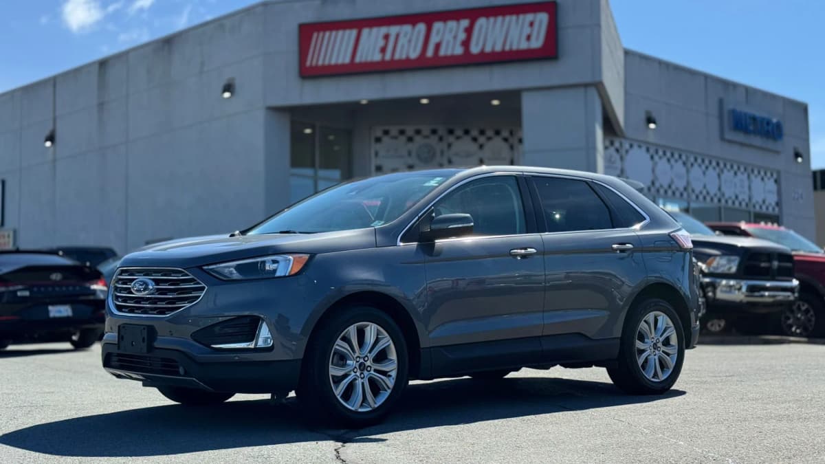 2023 Ford EDGE TITANIUM AWD photo 1