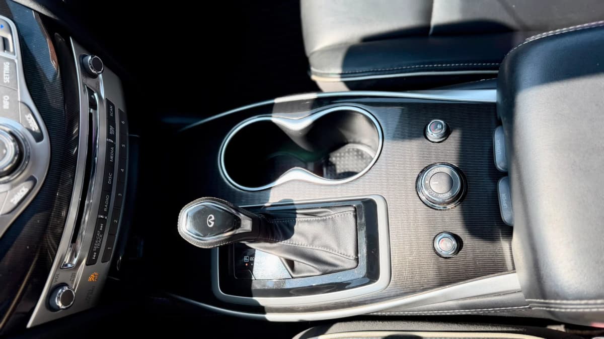 2019 Infiniti QX60 Pure AWD 7 Passenger photo 18
