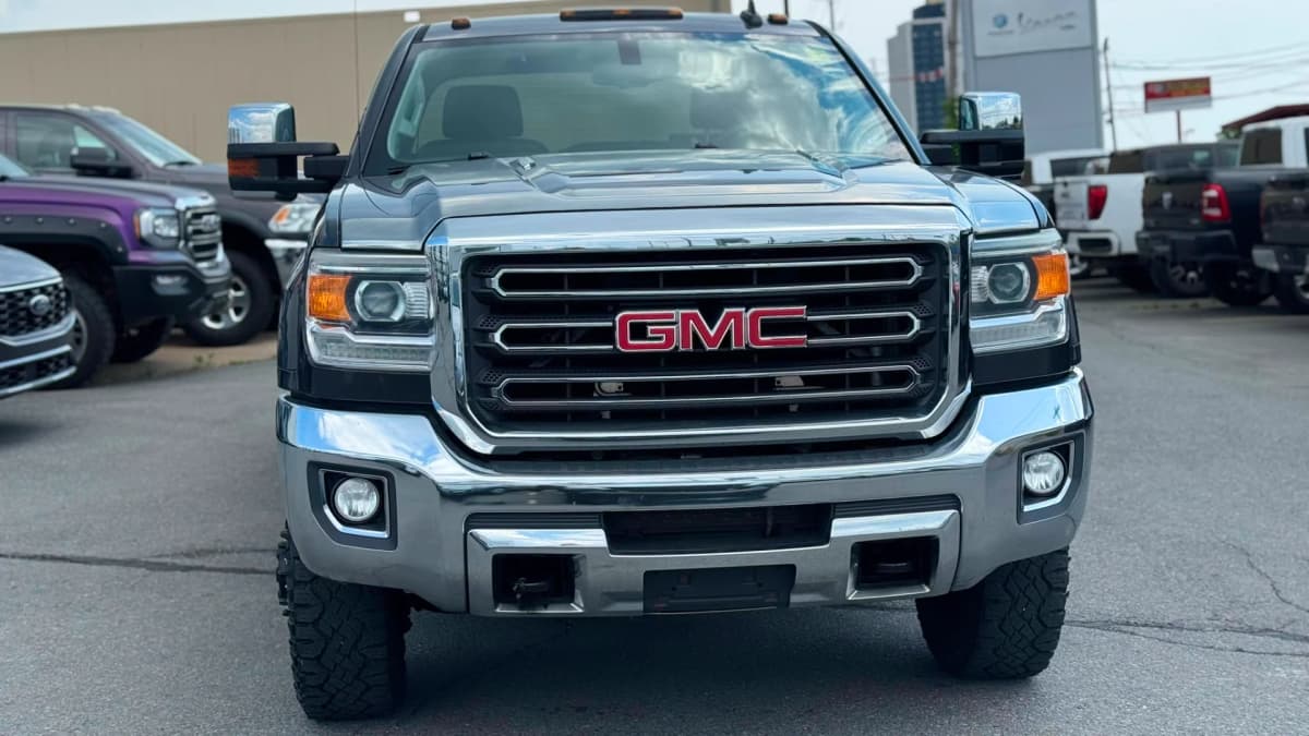 2016 GMC SIERRA 3500 HD SLT 4WD Crew Cab 167.7" DURAMAX 6.6L TURBO DIESEL V8 photo 3