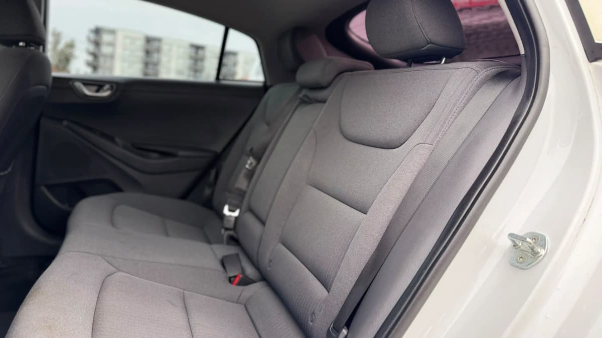 2020 Hyundai IONIQ ELECTRIC PREFERRED thumbnail 22