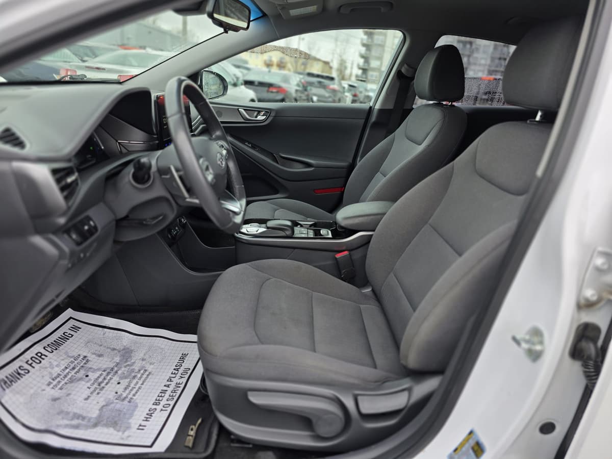 2020 Hyundai IONIQ ELECTRIC PREFERRED photo 20