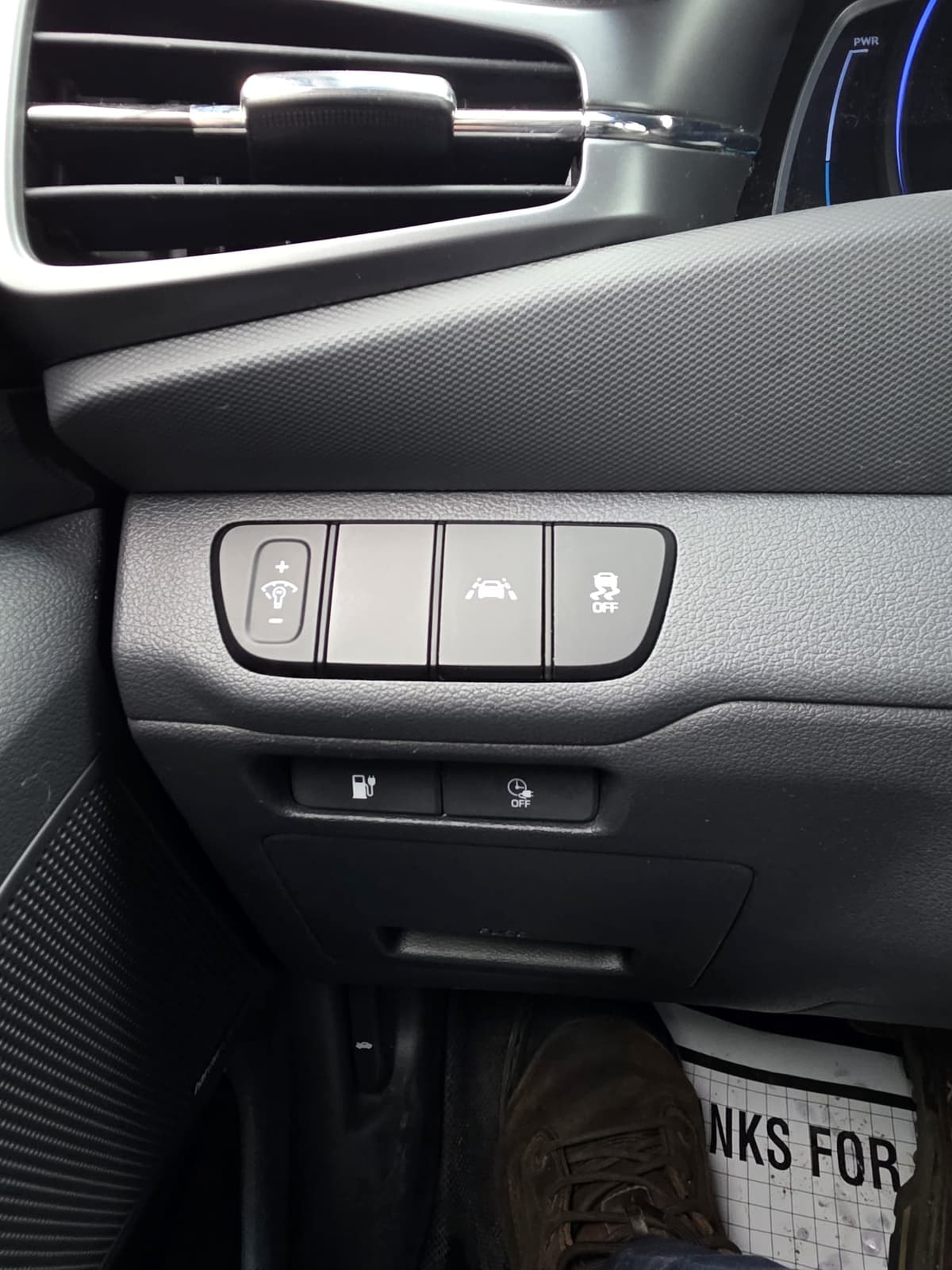 2020 Hyundai IONIQ ELECTRIC PREFERRED thumbnail 22