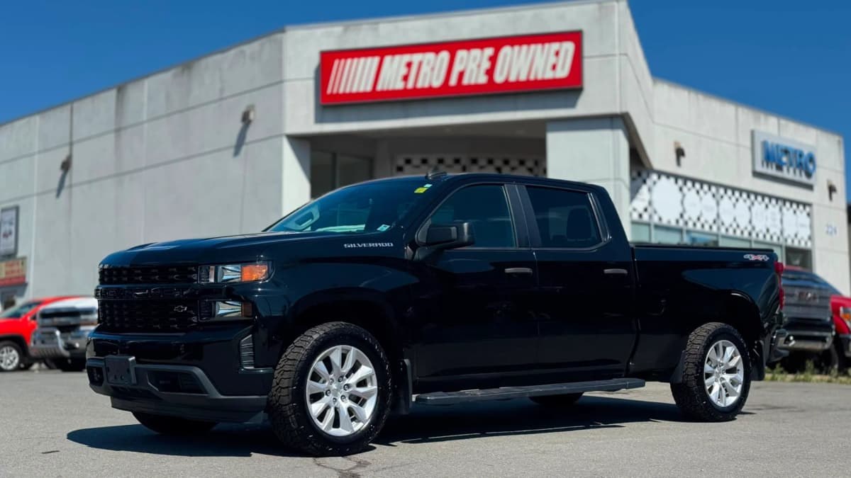 2022 Chevrolet SILVERADO LTD 1500 CUSTOM 4WD Crew Cab 157"