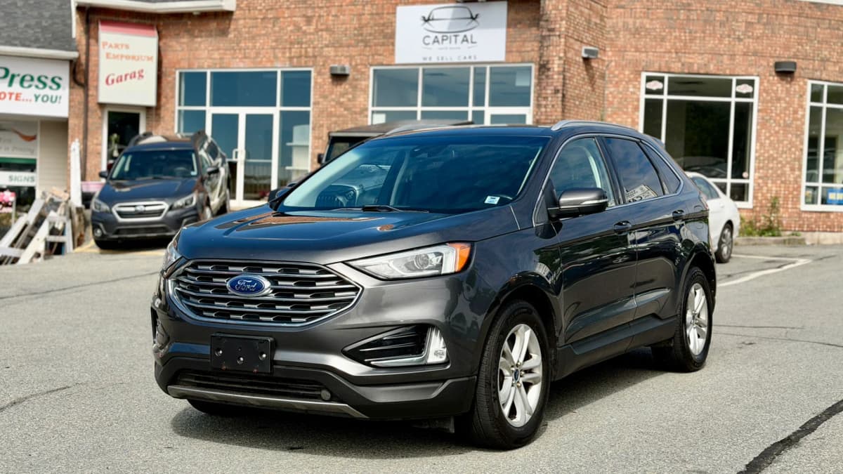 2019 Ford Edge SEL photo 1