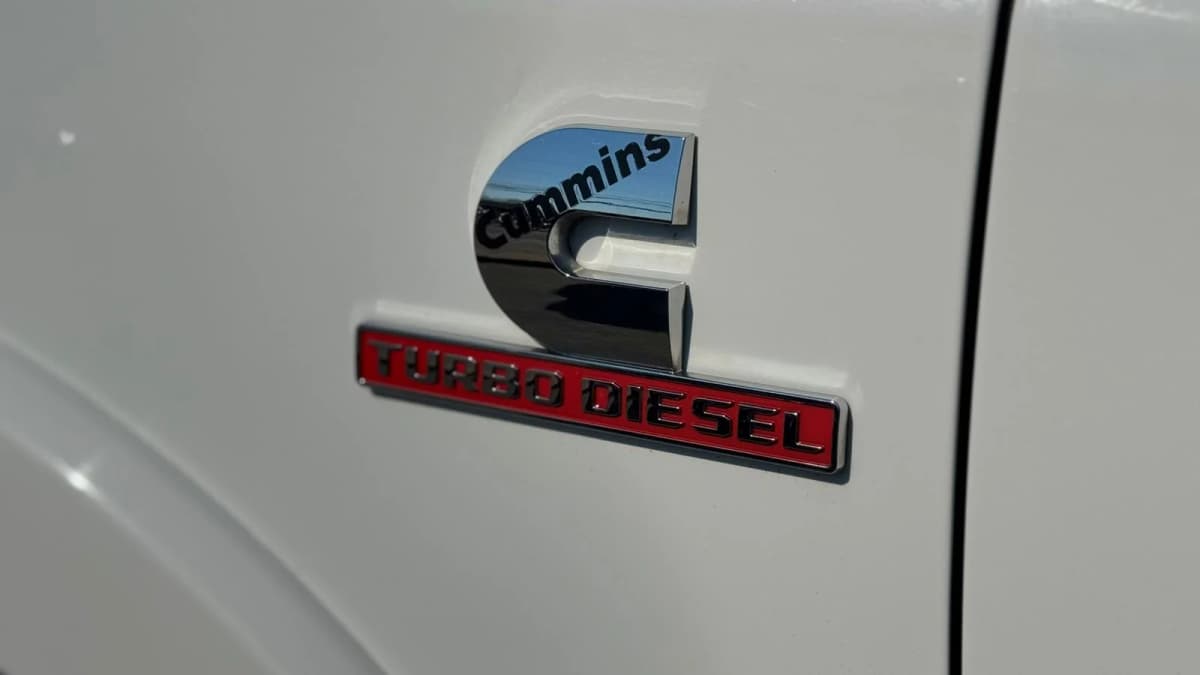 2020 RAM 3500 LIMITED 4x4 Mega Cab 6'4" Box 6.7L CUMMINS TURBO DIESEL photo 9