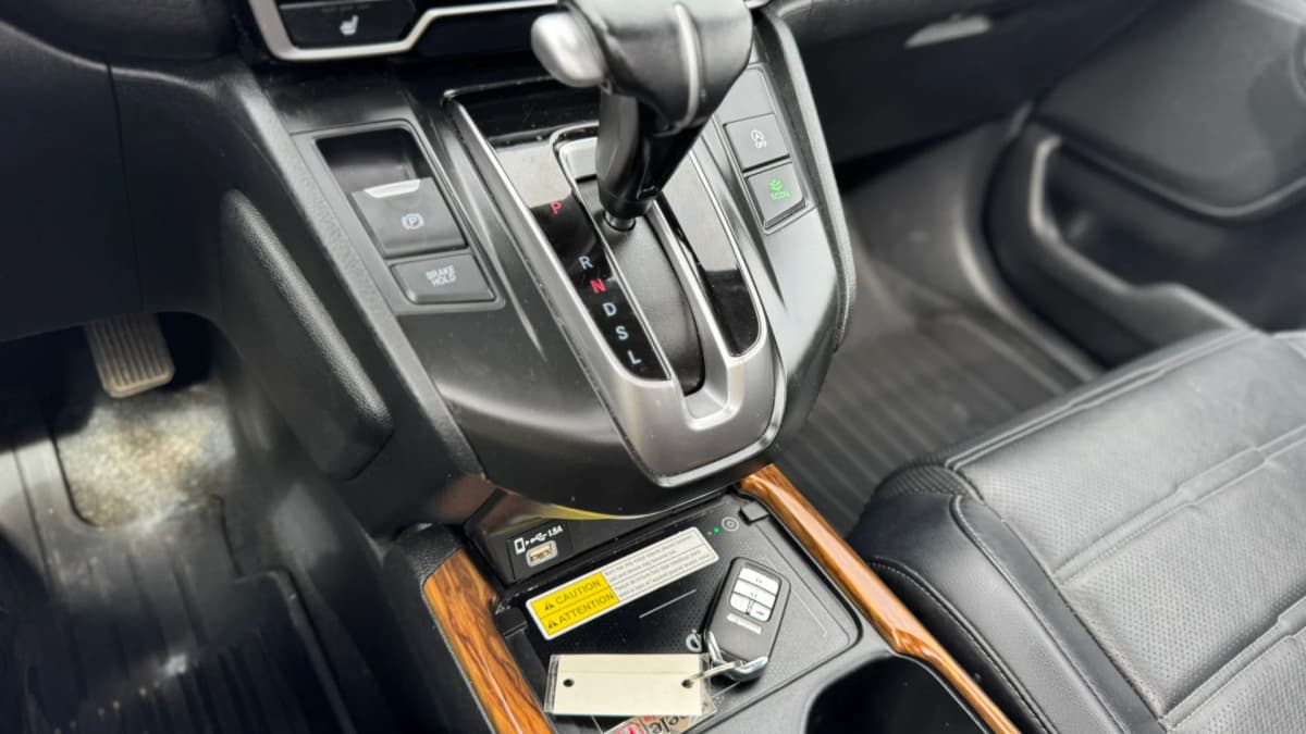 2021 Honda CR-V Touring AWD photo 21