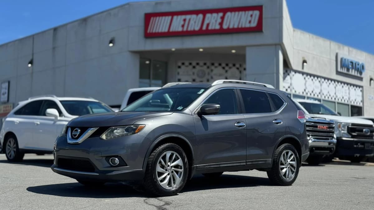 2015 Nissan ROGUE SL AWD photo 1