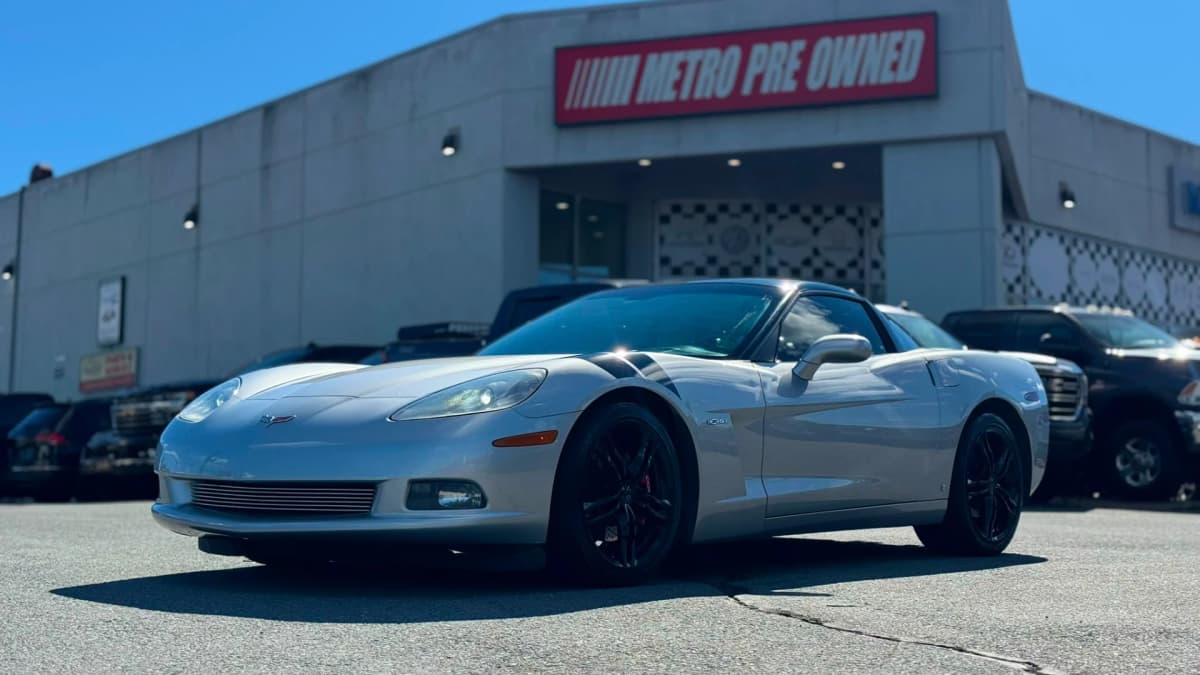 2006 Chevrolet CORVETTE 6.0L V8 RWD