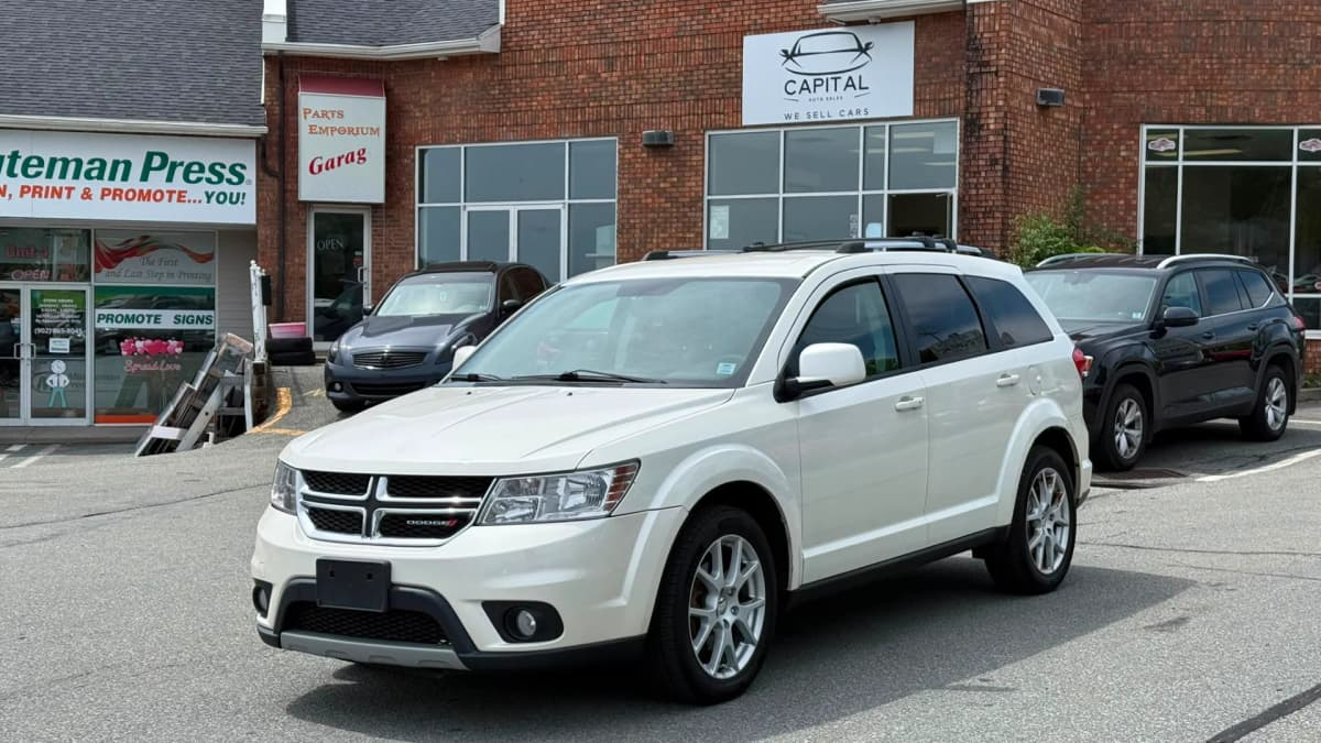 2013 Dodge Journey Crew FWD 7 Passenger photo 1