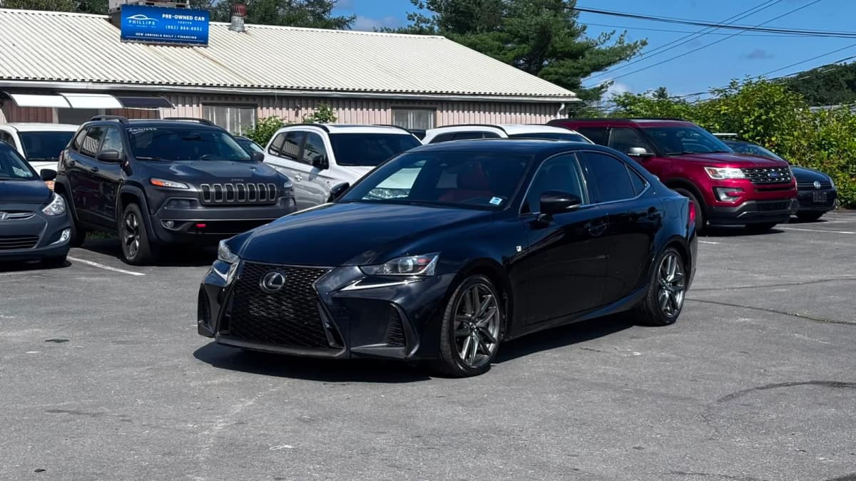 2018 Lexus IS 300 AWD photo 1