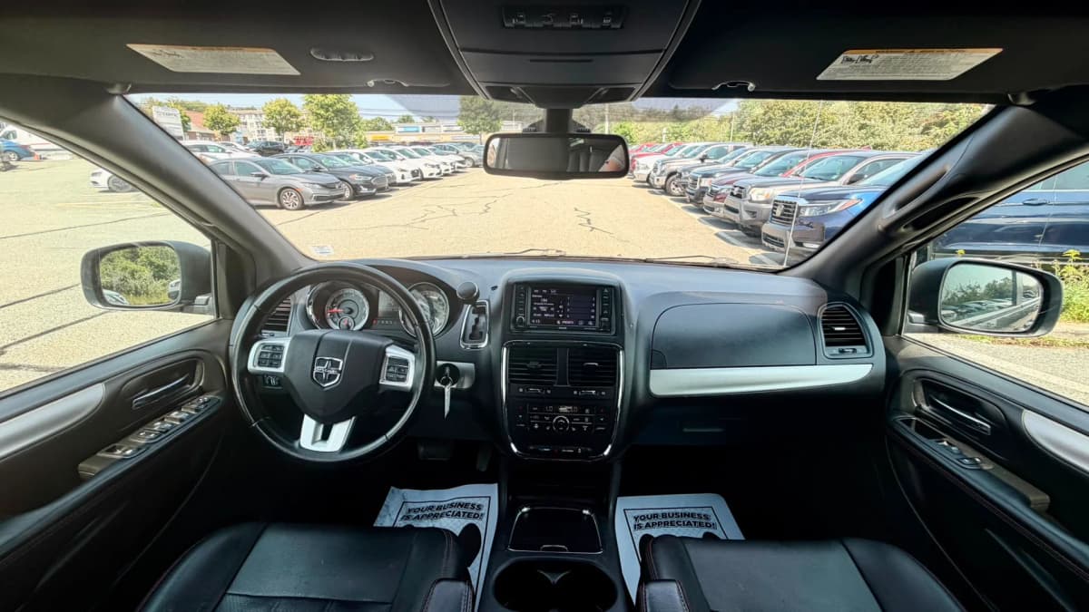 2020 Dodge GRAND CARAVAN GT photo 13