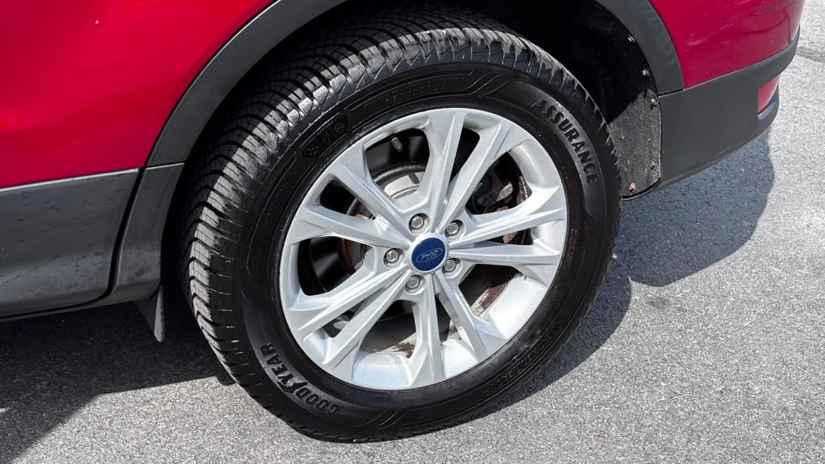 2018 Ford Escape SEL 4WD photo 9