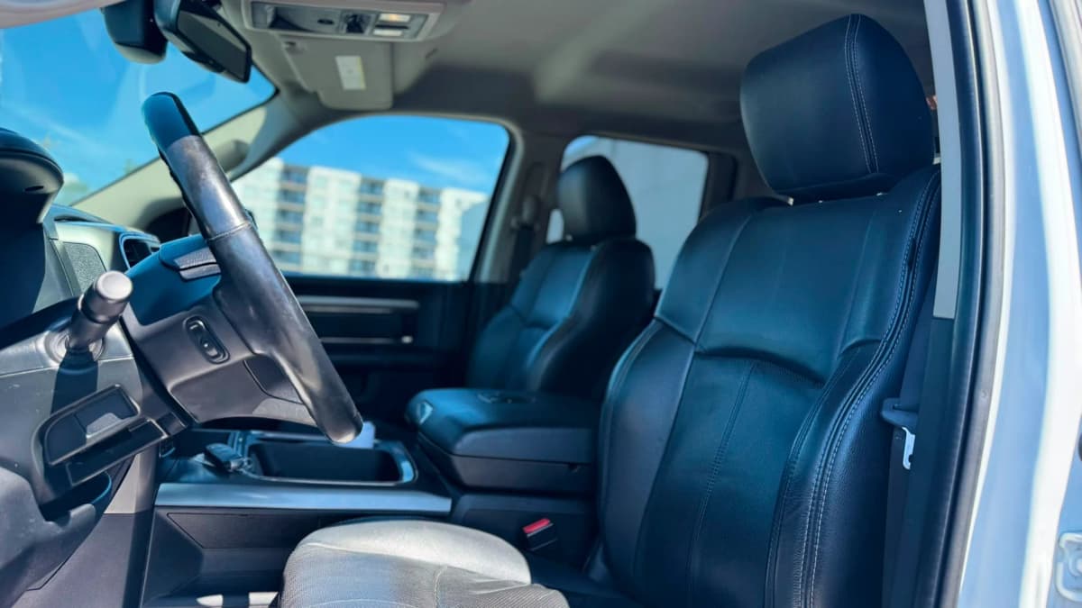 2018 RAM 1500 SPORT 4x4 Quad Cab 6'4" Box 5.7L HEMI V8 photo 19