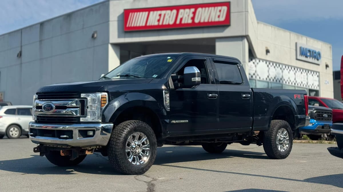 2019 Ford F-350 XLT SUPER DUTY SRW 4WD Crew Cab 6.75' Box 6.7L POWER STROKE V8 TURBO DIESEL