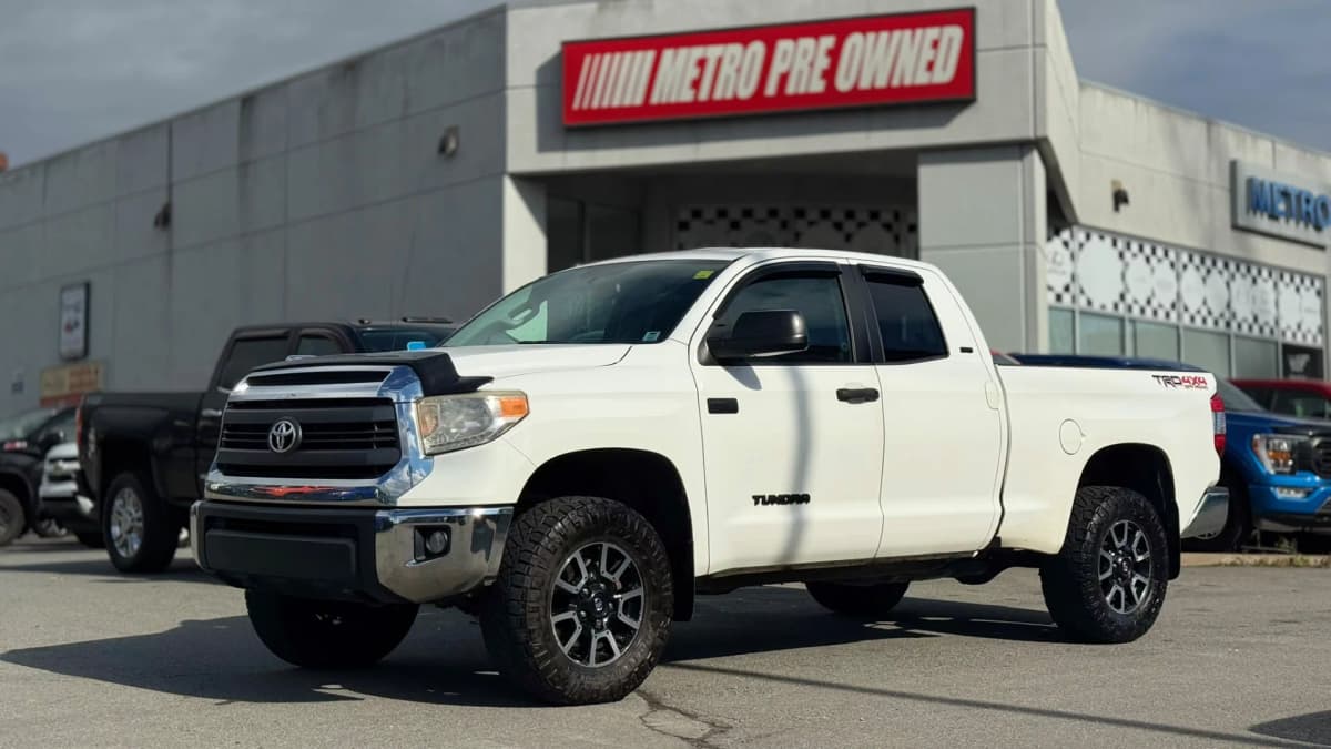 2015 Toyota TUNDRA SR5 4WD Double Cab 146" 5.7L V8