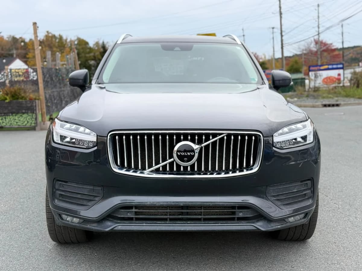 2020 Volvo XC90 Momentum T6 AWD 7-Seater photo 2
